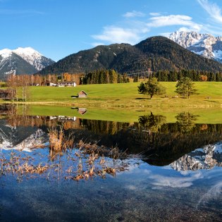 Blick über den Schmalensee im Frühling mit Karwendel, © Alpenwelt Karwendel | Wera Tuma