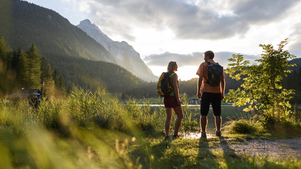 Eindrücke einer Wanderung am Lautersee bei Mittenwald, © Alpenwelt Karwendel | Wolfgang Ehn