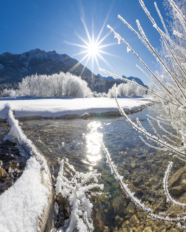 Winter an der Isar bei Krün, © Alpenwelt Karwendel | Kriner&Weiermann