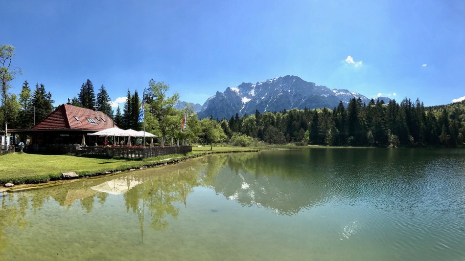 Lauterseealm am Lautersee mit Karwendel, © Lauterseealm