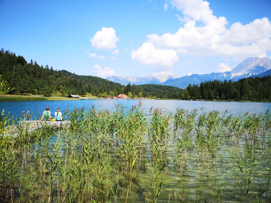 Steg am Lautersee bei Mittenwald in Bayern, © Alpenwelt Karwendel | Andreas Karner