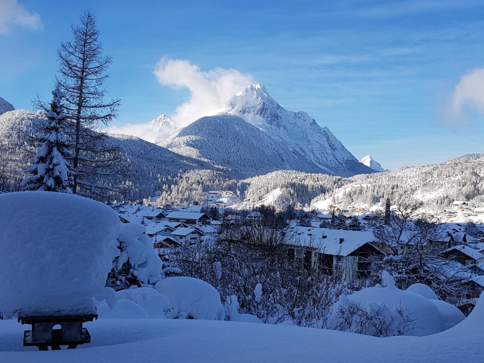 Garten-S/W mit Wetterstein