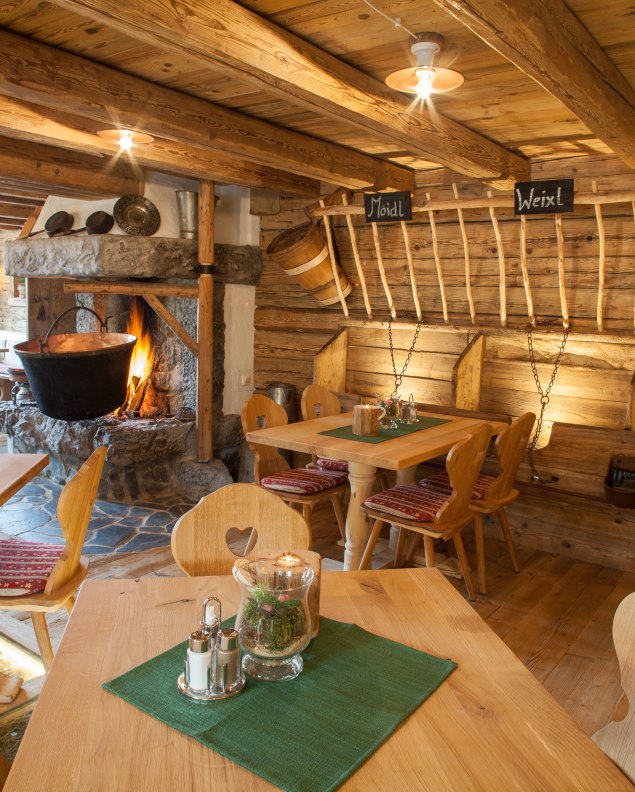 Stube des Restaurants, © Gröblalm Mittenwald