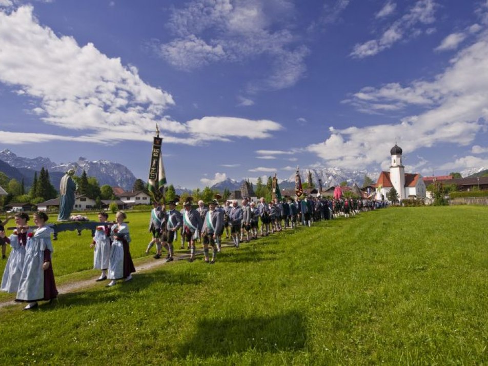 Feierliche Erntedankprozession, © Alpenwelt Karwendel | Martin Kriner