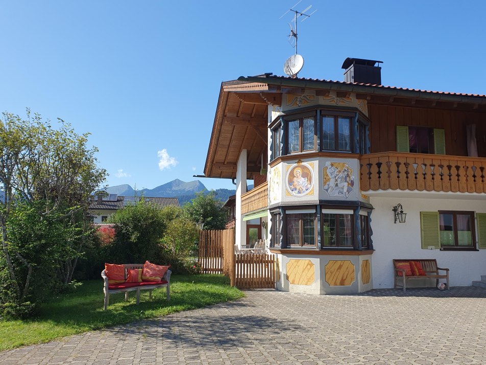 House Bergrausch in a quiet location